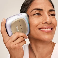 Shark CryoGlow™, FacialPro™ Glow & Depuffi™ Stand Bundle