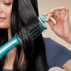 Shark Glossi™ Blow Dryer Brush in Raspberry